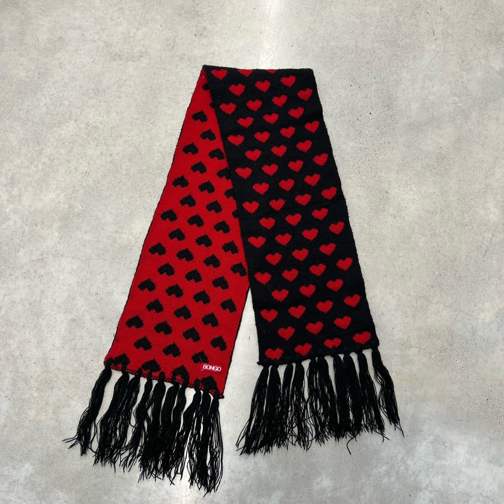 BONGO Heart Scarf 🖤❤️